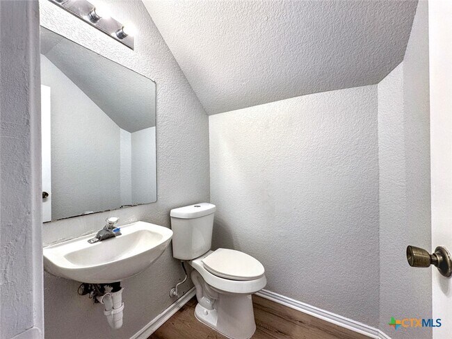 Building Photo - 867 Sagewood Trail