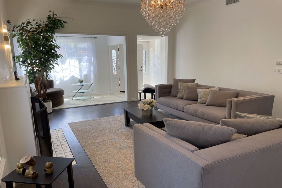 Foto principal - 139 N Hamel Dr