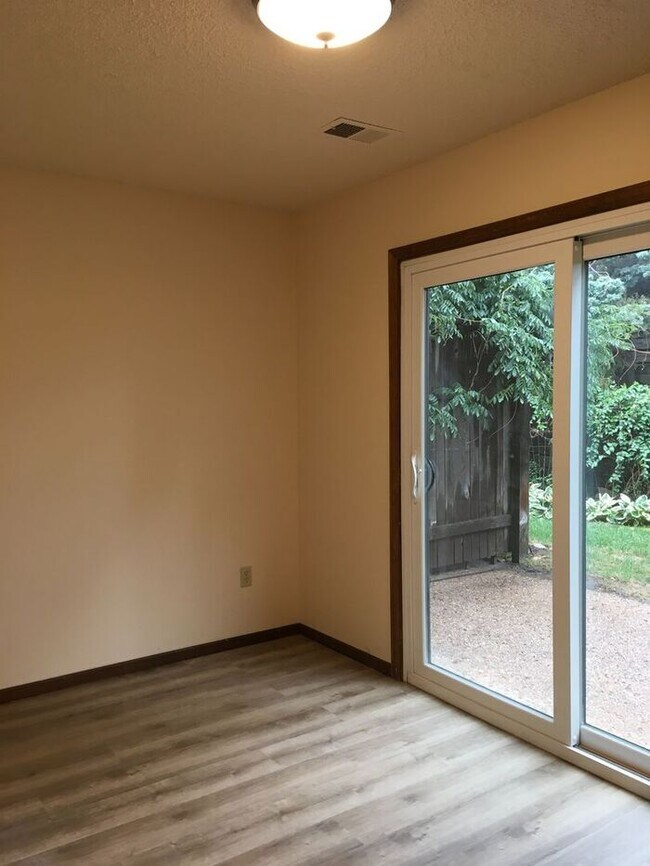 Foto del edificio - 3 Bedroom, 2 Bathroom Townhome in Lakemont Subdivision of Greeley