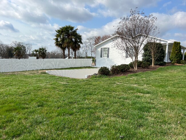 Building Photo - 28304 Hatley Farm Rd