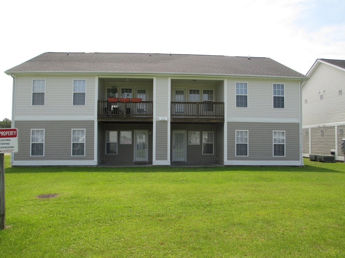 Building Photo - 121 John Ct