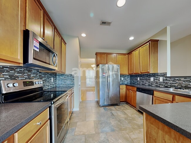 Foto del edificio - 6352 Hedgewood Ln