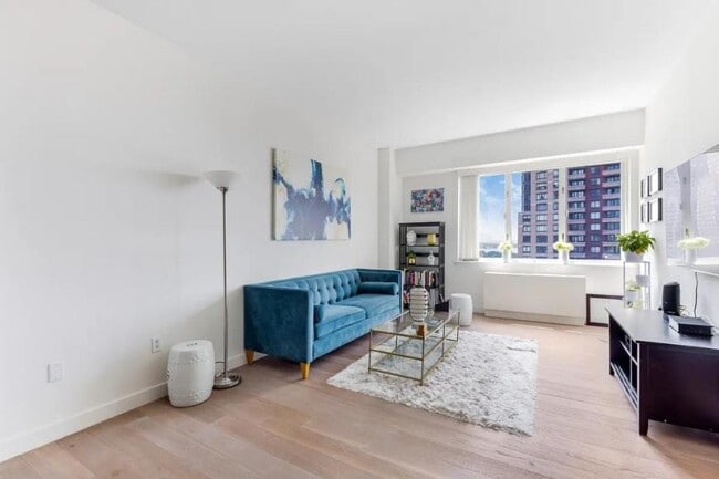 Building Photo - 1 bedroom in New York NY 10280