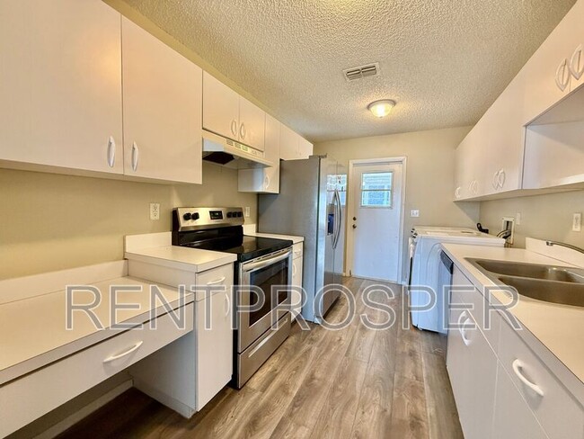 Building Photo - 350 Winter Ridge Blvd