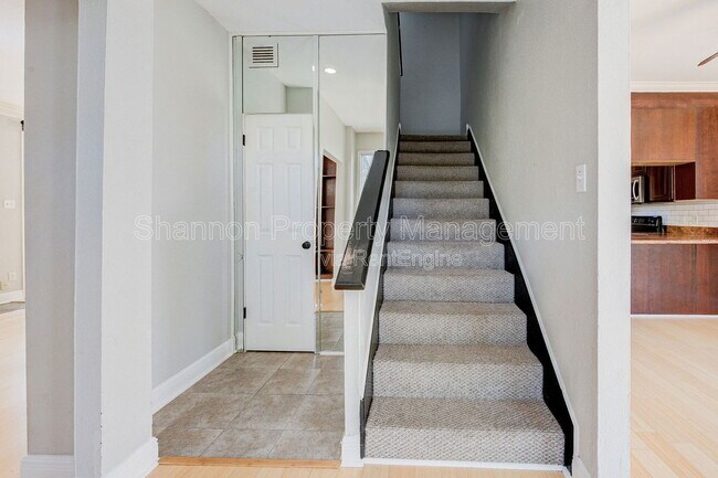 Foto del edificio - 2100 Tanglewilde St