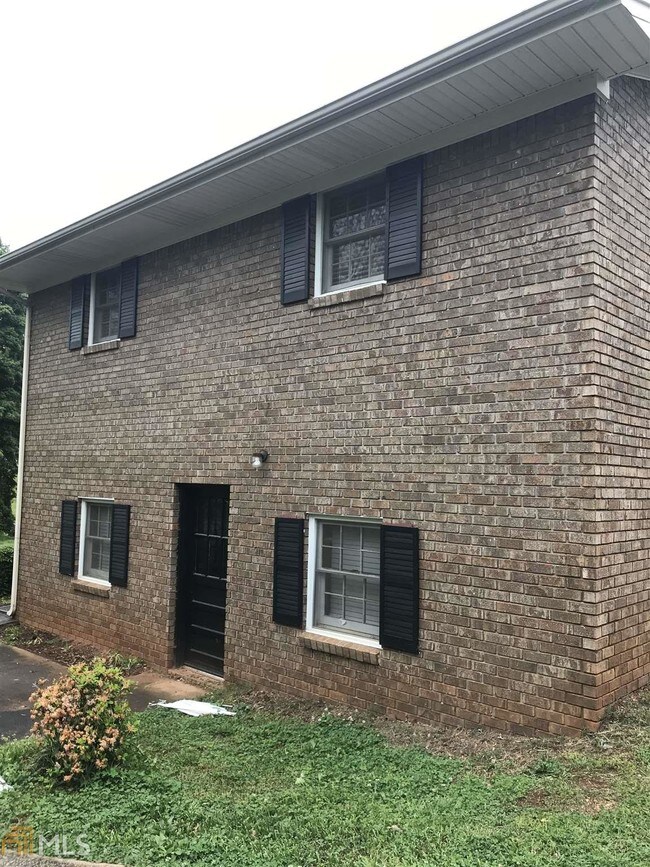 Building Photo - 3687 Browns Bridge Rd