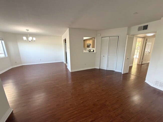 Foto del edificio - 3119 Foothill Blvd