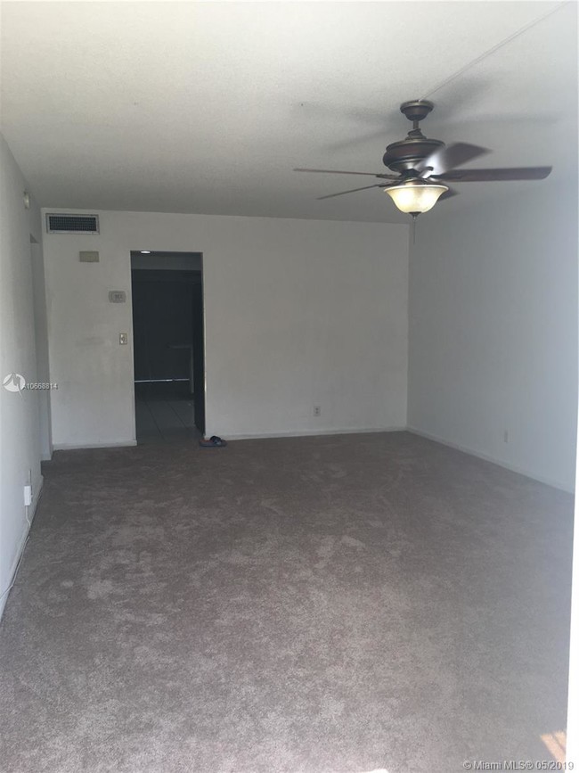 Building Photo - 3115 Coral Hills Dr