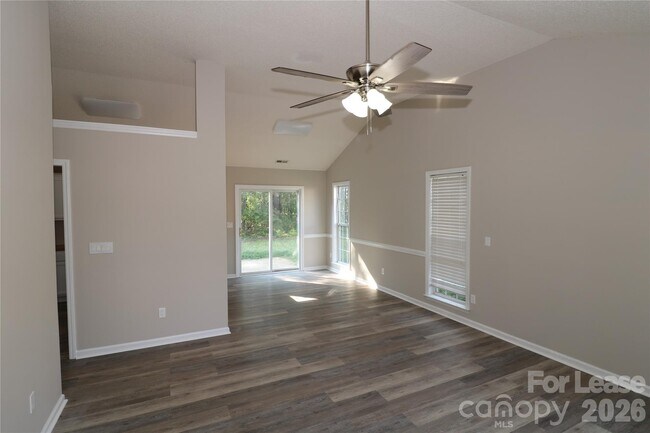 Building Photo - 711 Harvest Way