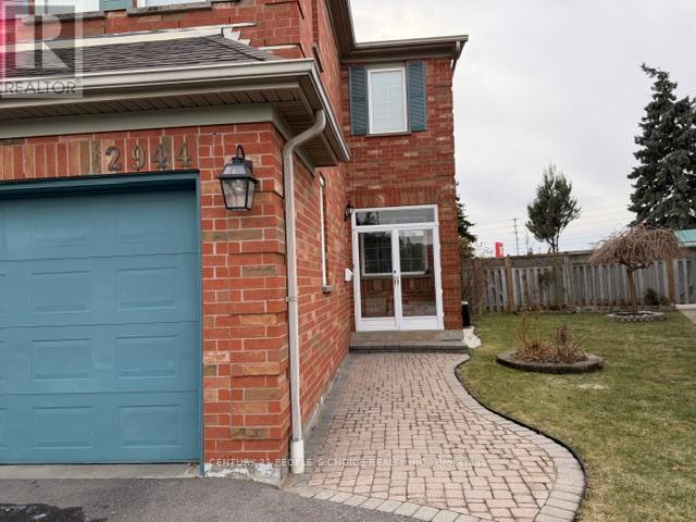 Building Photo - 2944 Westbury Ct