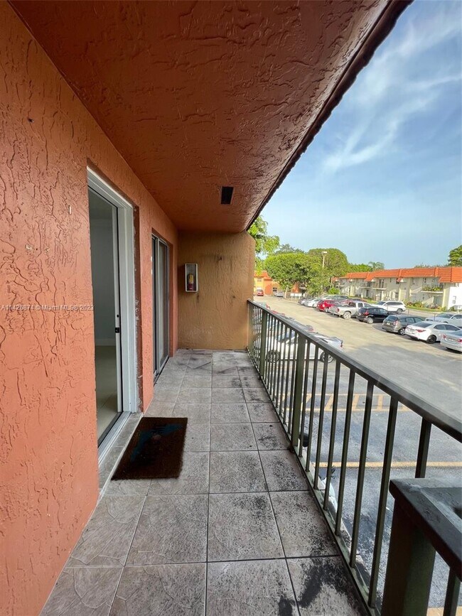 Building Photo - 7061 SW 129th Ave