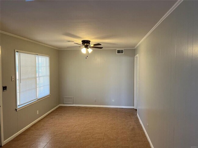 Building Photo - 1563 Marlowe Dr