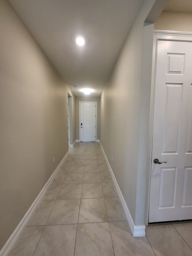 Building Photo - 3276 Baravaldo Cir