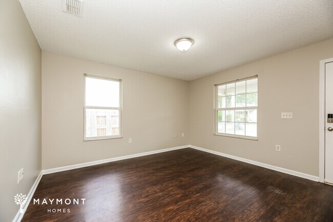 Foto del edificio - 1410 W 20th St