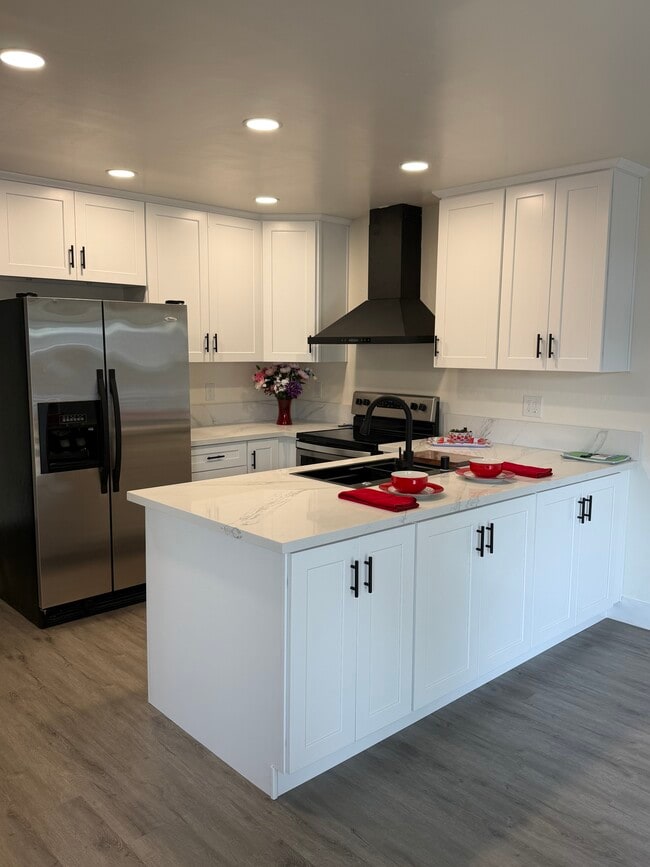 Kitchen - 5128 Greenberry Dr