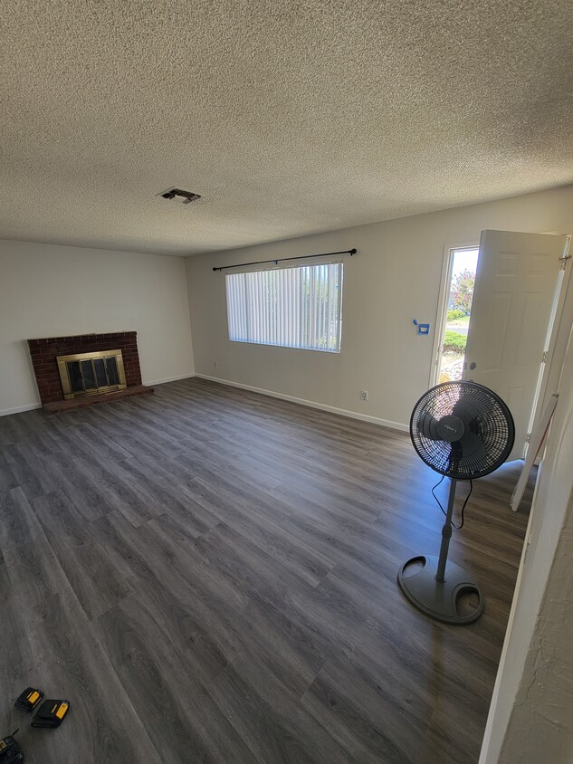 Living Room - 1611 Hurley Ct