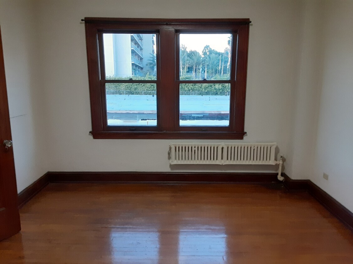 Foto del edificio - 2205 6th W St