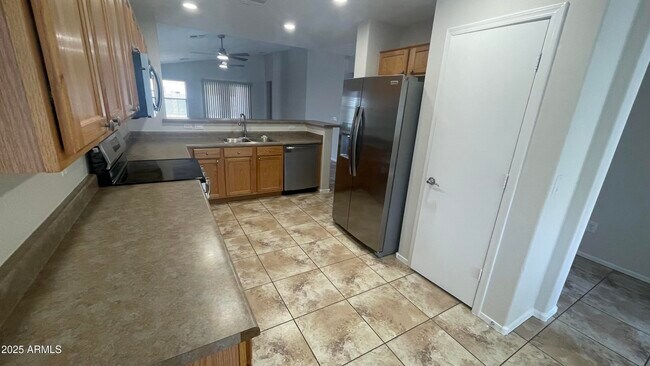 Foto del edificio - 41904 W Corvalis Ln