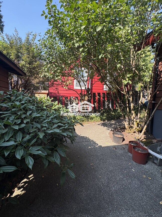 Foto del edificio - 14059 22nd Ave NE