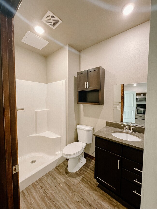 Foto del edificio - 5711 W 33rd Pl