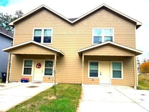 Building Photo - 8215 Gallahad St
