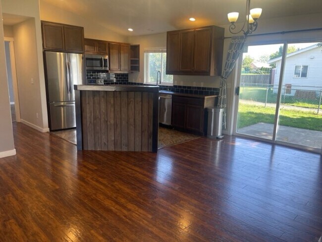 Foto del edificio - Singing Hills Rancher (APP#206)