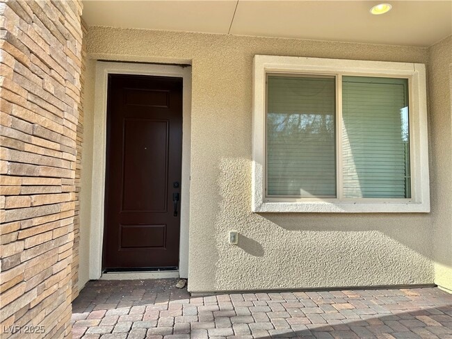 Building Photo - 10334 Kesington Dr