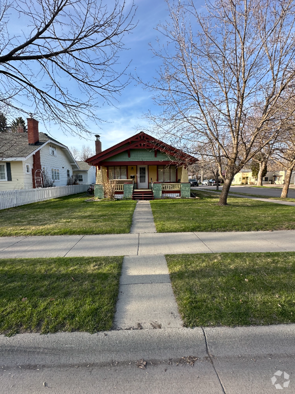 Building Photo - 738 2nd St