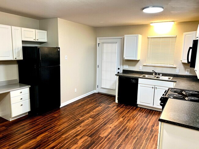 Foto del edificio - 200 Springhill St