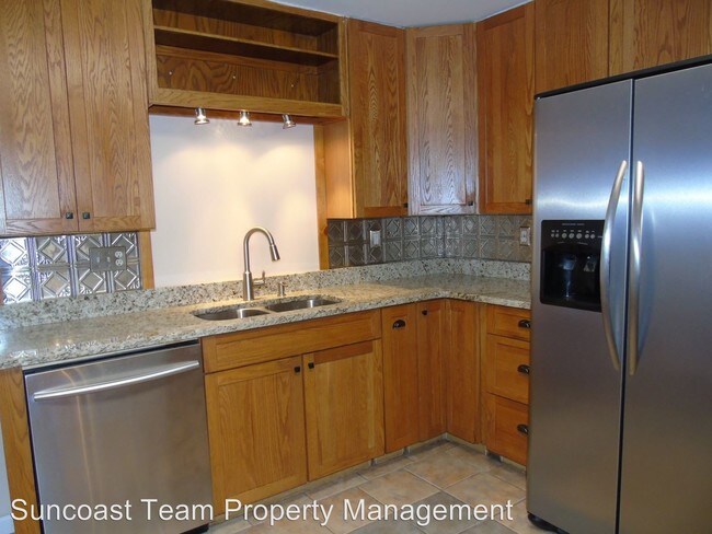 Building Photo - 3 br, 1 bath House - 880 Palm Avenue