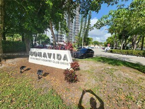 Building Photo - 20100 W Country Club Dr