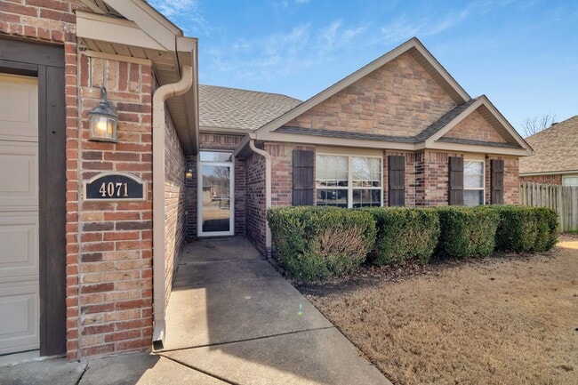 Photo - 4 Bedroom Brick home in Central Fayetteville!