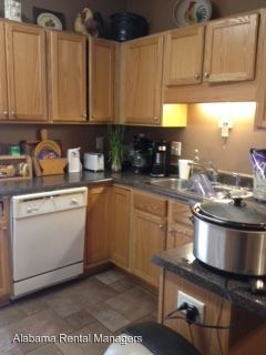 Foto del edificio - 5093 Falling Creek Ln