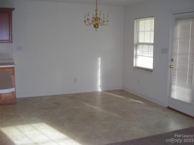 Building Photo - 123 Clusters Cir