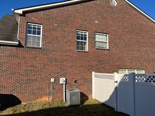 Foto del edificio - 164 Addy Ln