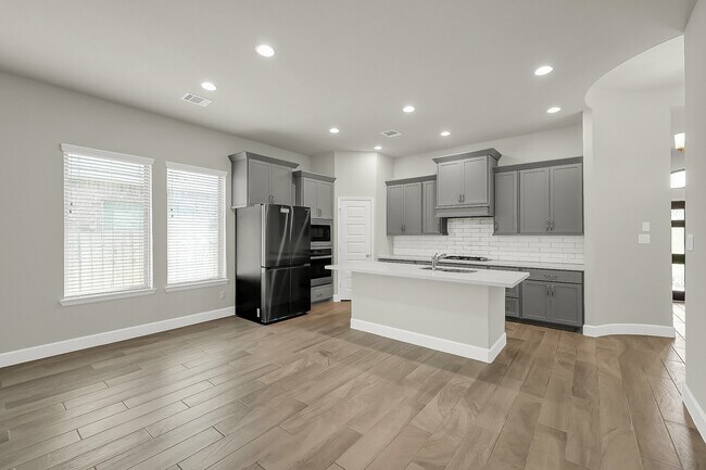 Foto del edificio - 328 Rise Ln