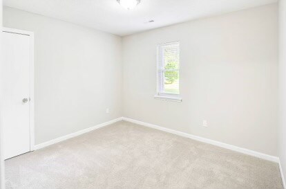 Foto del edificio - 5329 Hickory Hollow Ln