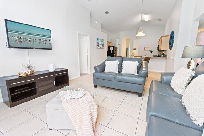 Building Photo - EIB2682