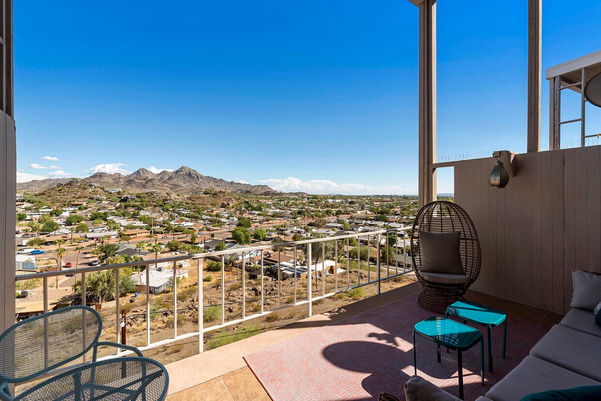 Foto principal - 1057 E Butler Dr