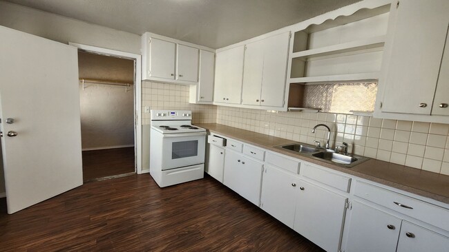 Foto del edificio - Nice 2 bed 1 bath in OKC!  $895 Per Month!