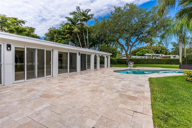 Building Photo - 6601 Chapman Field Dr