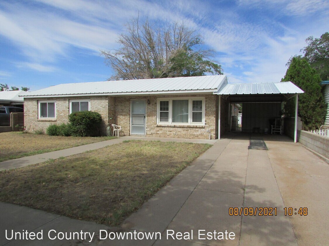 5 br, 2 bath House 1106 S. Platinum Ave. House Rental in Deming, NM