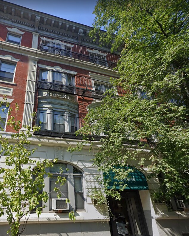 Foto del edificio - 33 Edgerly Rd