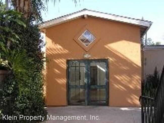 1919-1921 Maple Ave, Costa Mesa, CA 92627 - Apartment for Rent in Costa