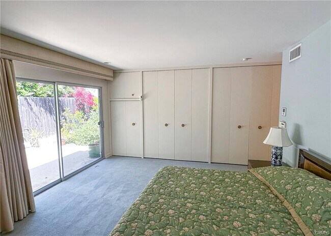 Foto del edificio - 10781 Lindbrook Dr