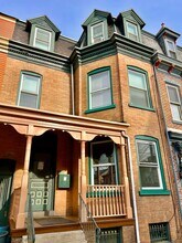 Building Photo - 1103 Linden St