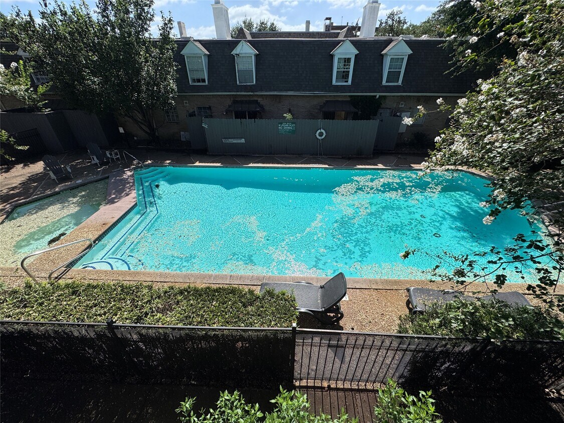 Foto del edificio - 2611 Marilee Ln