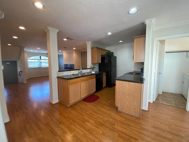 Foto del edificio - 3710 Sherwood Ln