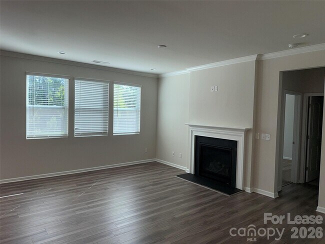 Building Photo - 17401 Carolina Hickory Dr