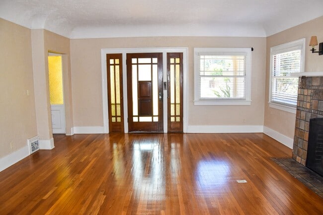 Building Photo - 169 N Harwood St